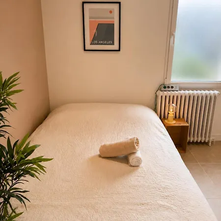 2 Angeles Proche Centre Apartman *